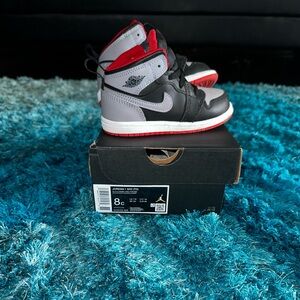 Jordan 1 mid